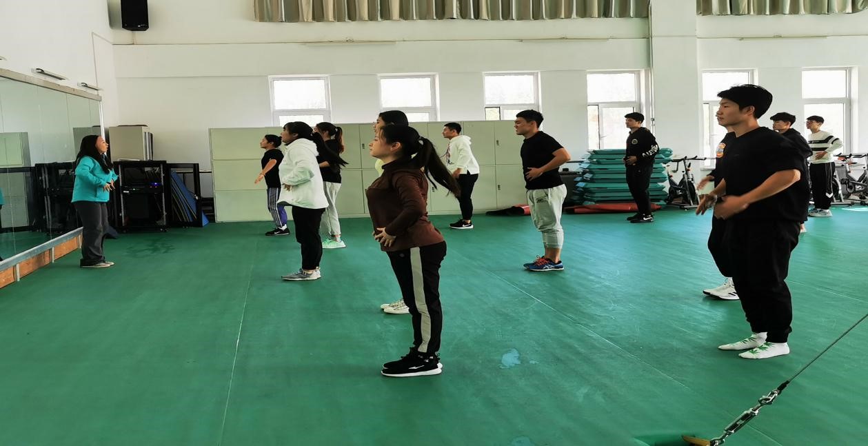 633832bc76004ec7b31fbacafc707198.jpg 优质课堂.jpg