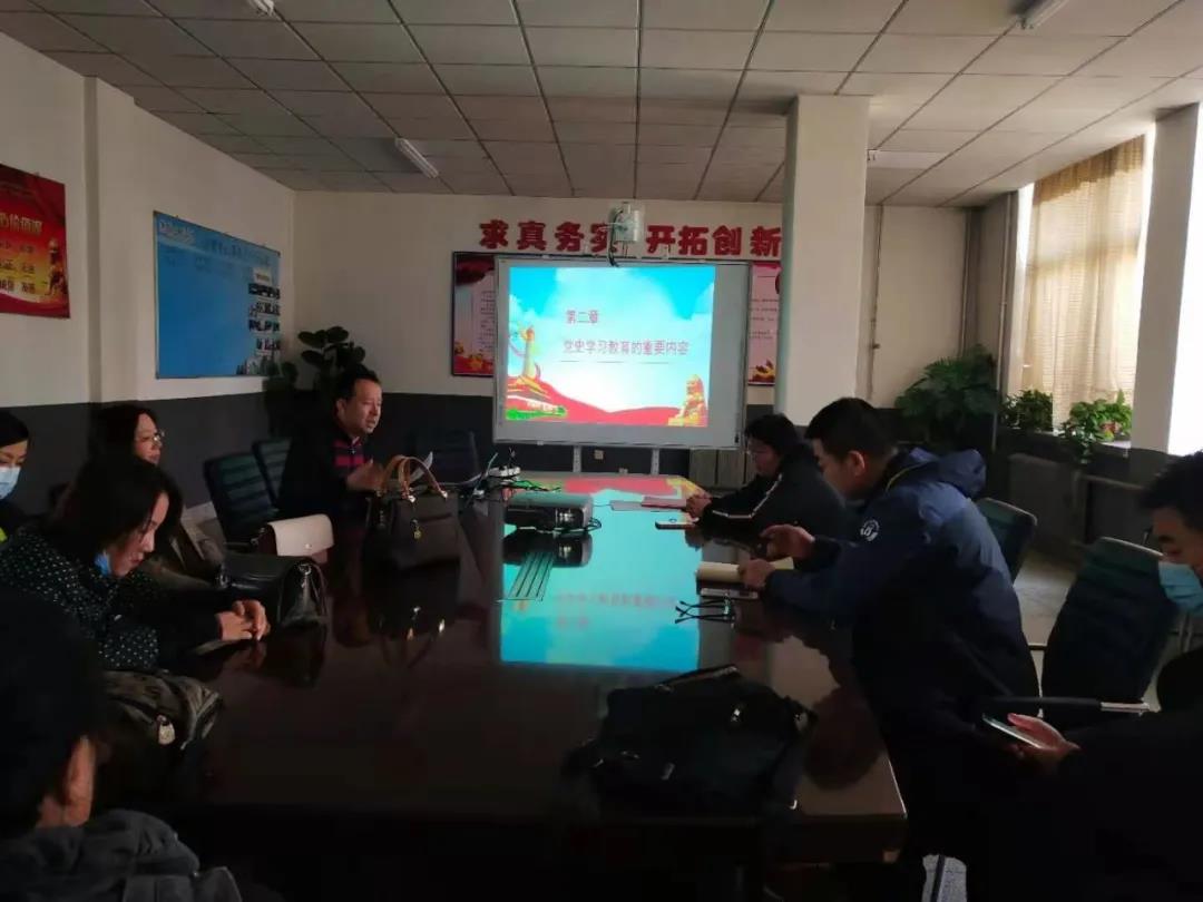 8253b911788b4e978aff386b50753f11.jpg 8253b911788b4e978aff386b50753f11.jpg