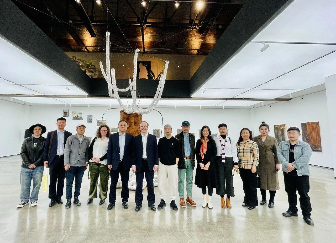 08fafee52e04480ebd02e2e7e74da5c8.jpg 08fafee52e04480ebd02e2e7e74da5c8.jpg