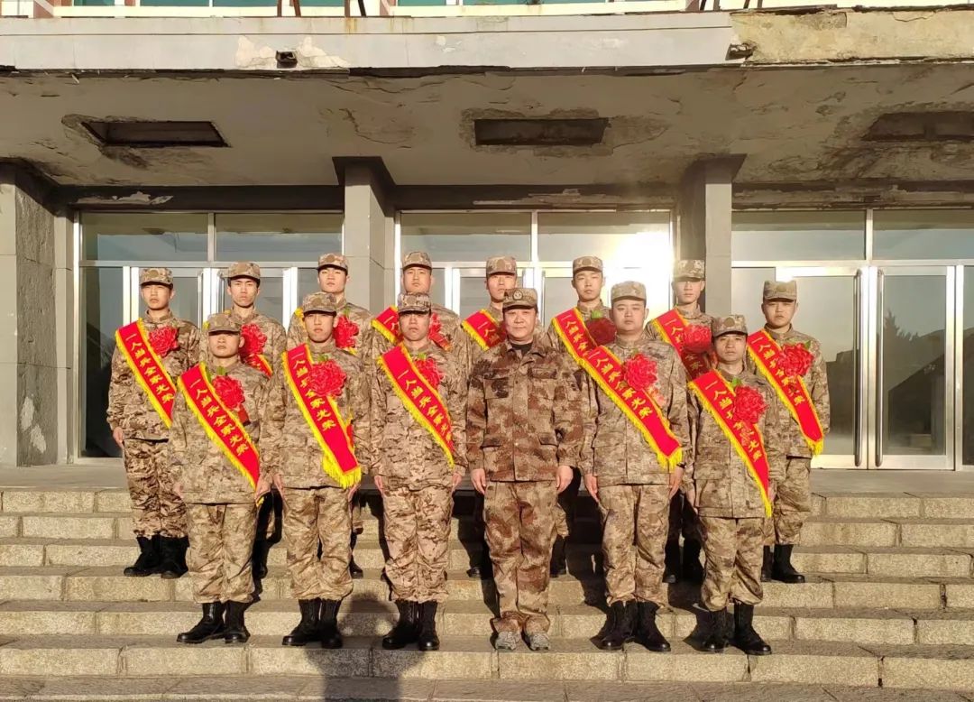 bd02e700e2a34f9e9b8cb52de82ca352.jpg bd02e700e2a34f9e9b8cb52de82ca352.jpg