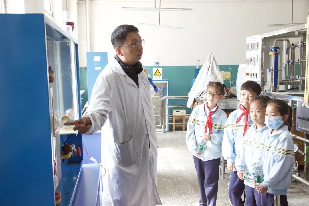 60f22f8694ca4fec8e5b206c9ae5cc86.jpg 60f22f8694ca4fec8e5b206c9ae5cc86.jpg