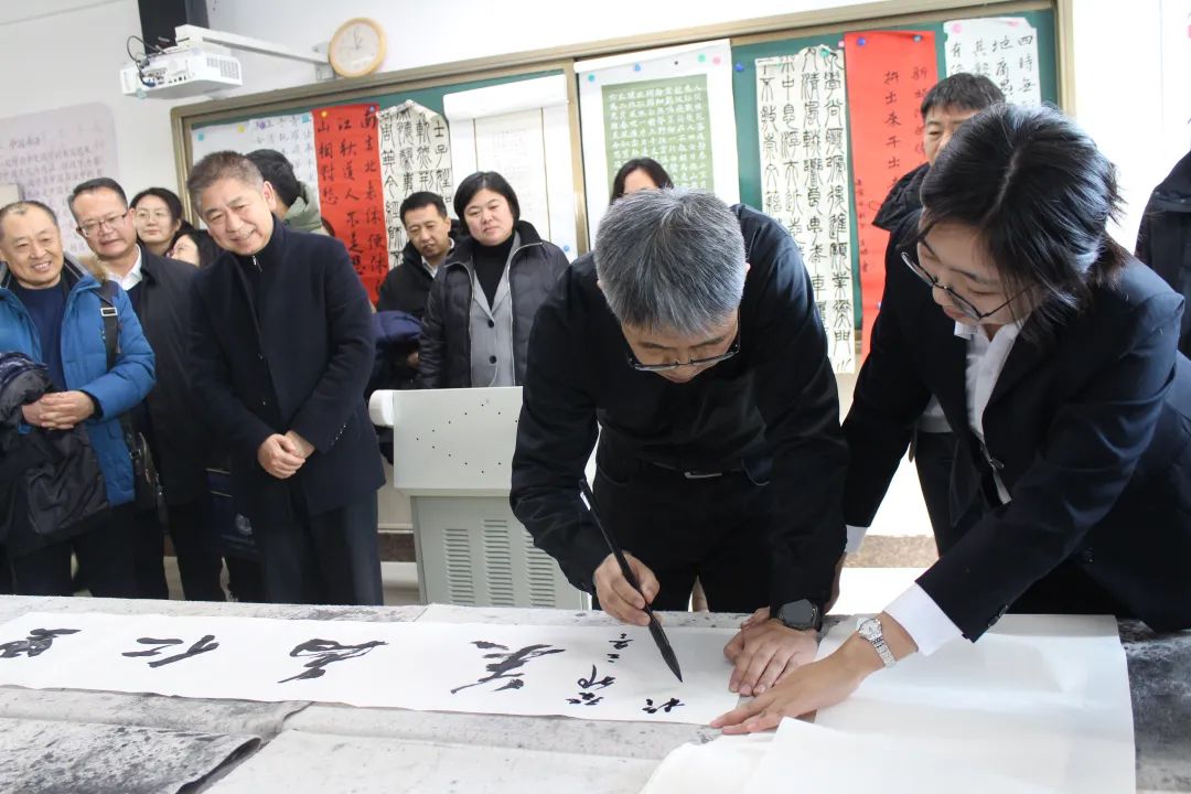 15d0f5688657495e8b9ad56ca0ae09f9.jpg 15d0f5688657495e8b9ad56ca0ae09f9.jpg