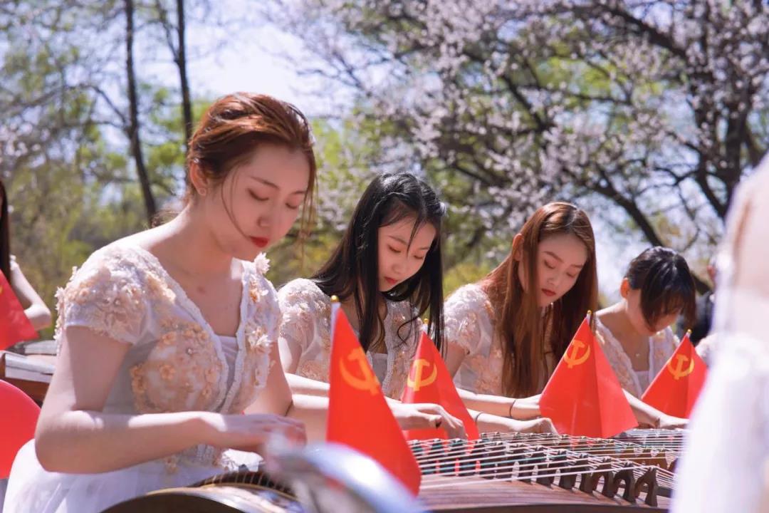 7ee90613a6a94e5698b3f702ab95a88c.jpg 7ee90613a6a94e5698b3f702ab95a88c.jpg