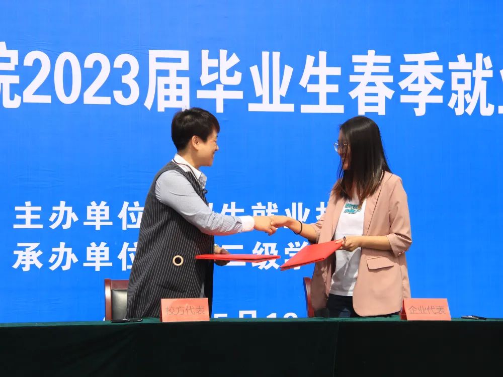 eda4c6bb21b94c00bf5bc4276c954758.jpg eda4c6bb21b94c00bf5bc4276c954758.jpg