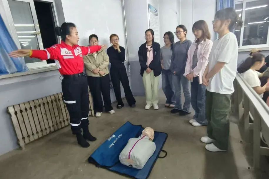 923751f373c14c39bc13eefbd7e7d747.jpg 923751f373c14c39bc13eefbd7e7d747.jpg