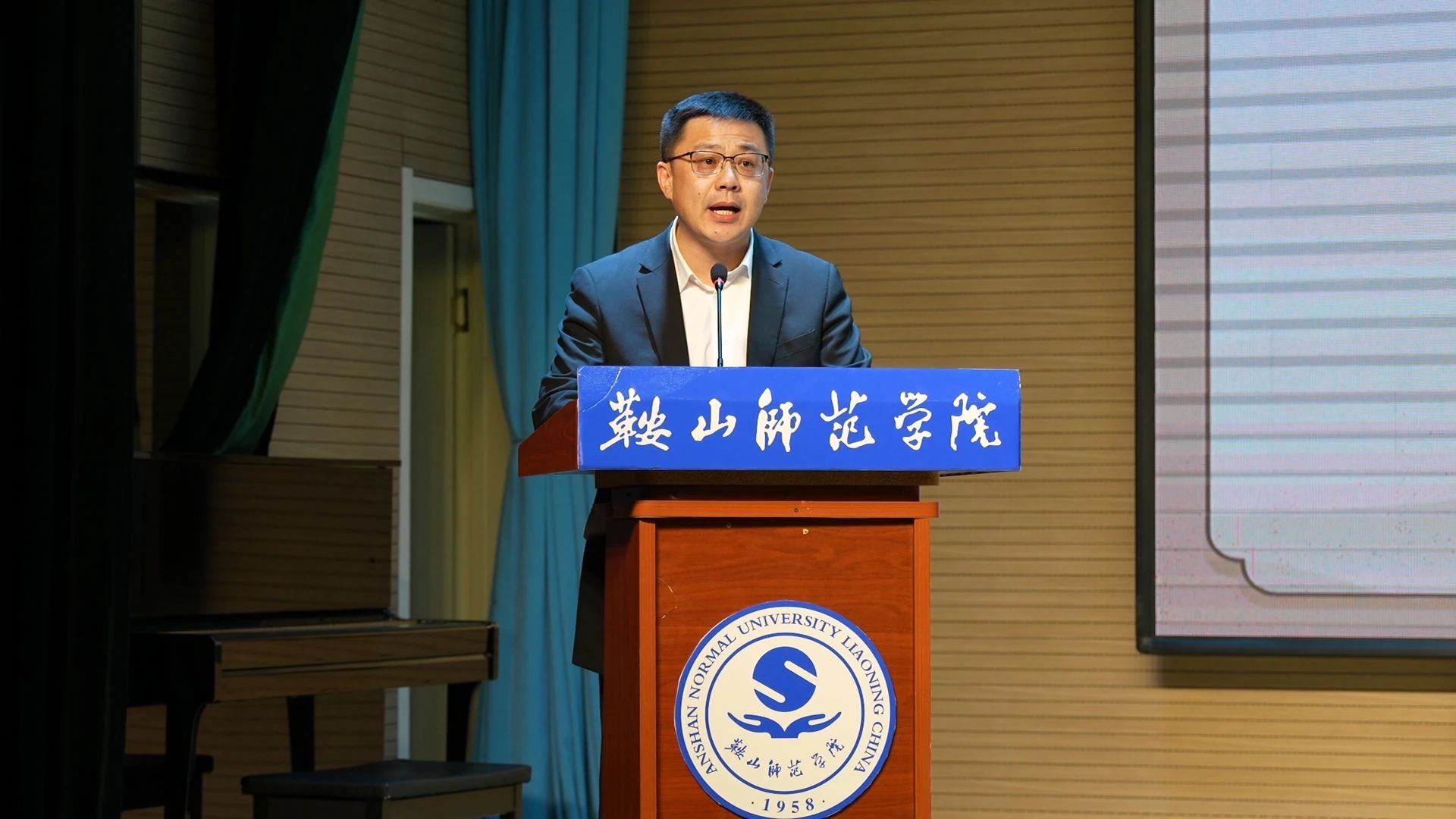 44bff9ca8b9f4b0581188b6ec377bba0.jpg 44bff9ca8b9f4b0581188b6ec377bba0.jpg