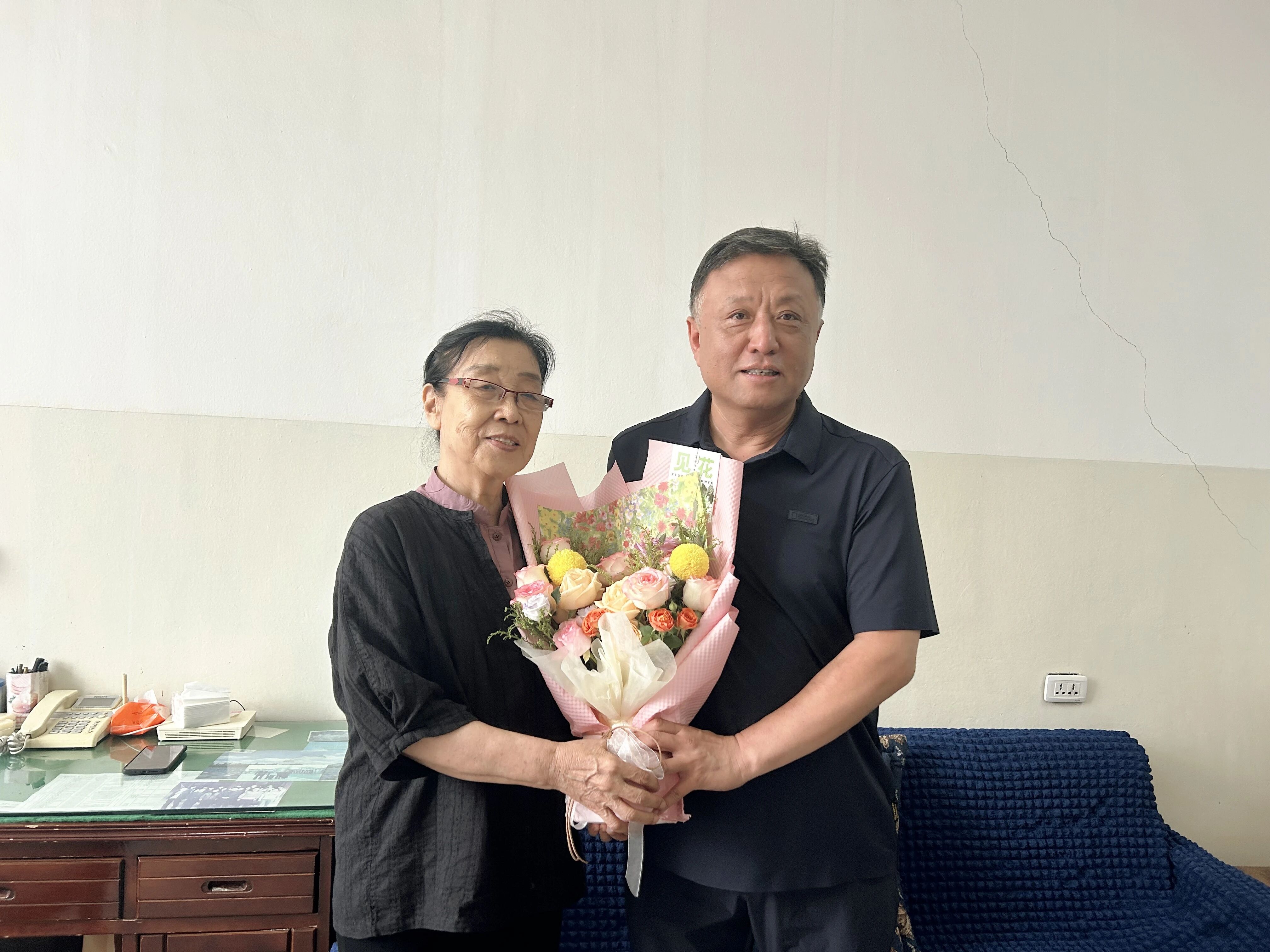 30f94289d7264263a7d155c32245ccc8.jpg 30f94289d7264263a7d155c32245ccc8.jpg